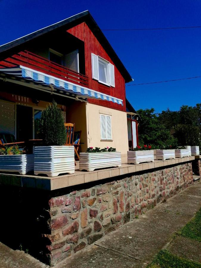 Villa Felícia Balatonszepezd Exterior foto